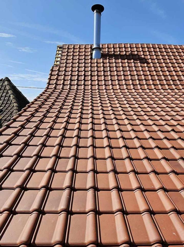 Nettoyage, démoussage et entretien de la toiture de votre maison